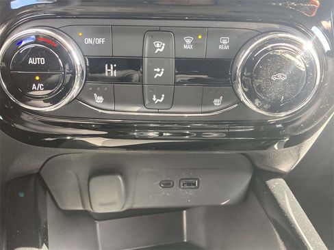 New 2026 Chevrolet Trax LT w/ LT Convenience Package image 20