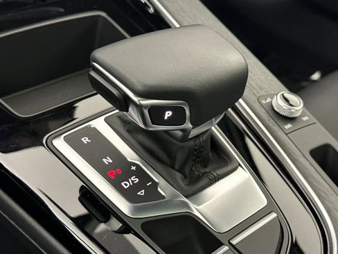 Used 2023 Audi A4 2.0T Premium w/ Convenience Package image 19