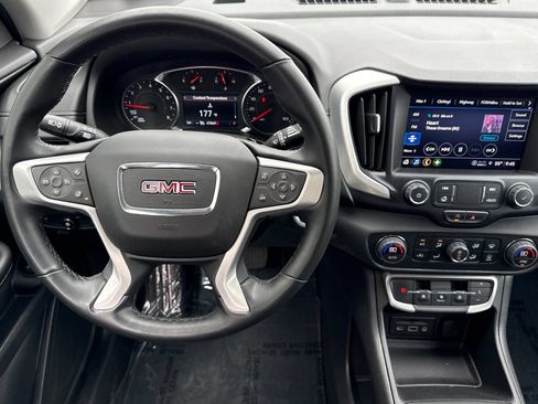 Used 2024 GMC Terrain SLT AWD/4WD image 14