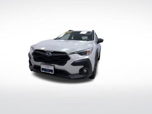 Used 2024 Subaru Crosstrek 2.0i Premium AWD/4WD image 3