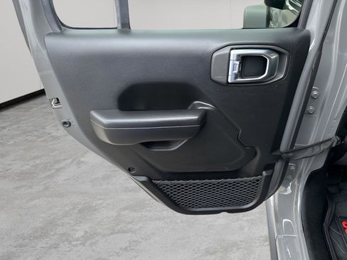 Used 2019 Jeep Wrangler Unlimited Rubicon image 17