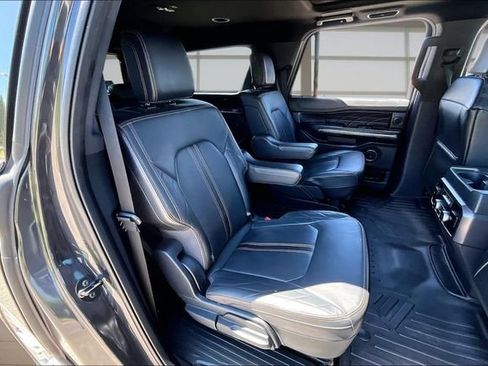 Used 2022 Ford Expedition Max Platinum AWD/4WD image 27