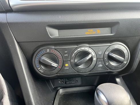 Used 2018 MAZDA MAZDA3 Sport image 10