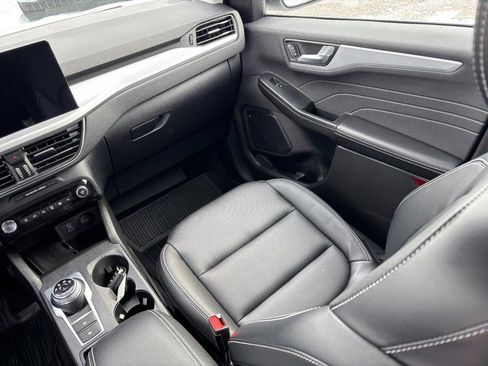 Used 2023 Ford Escape Platinum image 15