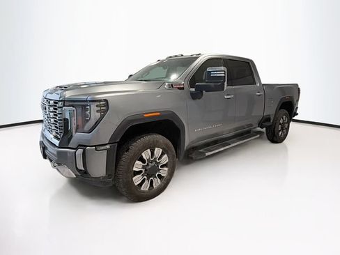 Used 2024 GMC Sierra 2500 Denali w/ Denali Reserve Package AWD/4WD image 3