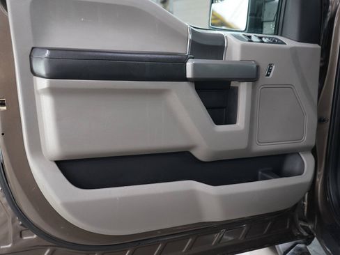 Used 2016 Ford F150 XLT w/ Equipment Group 302A Luxury AWD/4WD image 17