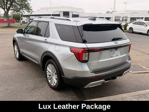 Used 2025 Ford Explorer Platinum w/ LUX Leather Package AWD/4WD image 3