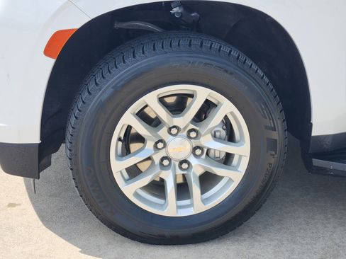 Used 2024 Chevrolet Tahoe LT RWD image 11