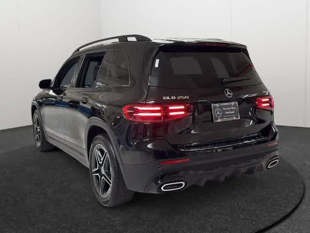 Certified 2026 Mercedes-Benz GLB 250 4MATIC image 4