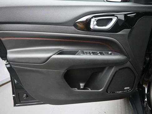 New 2026 Jeep Compass Trailhawk image 12