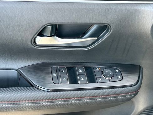 New 2026 Nissan Kicks SR FWD image 18