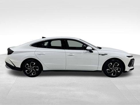 Used 2025 Hyundai Sonata SEL FWD image 19