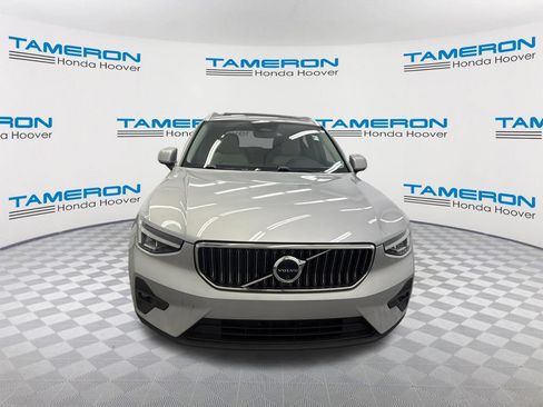 Used 2023 Volvo XC40 B5 Ultimate AWD/4WD image 8