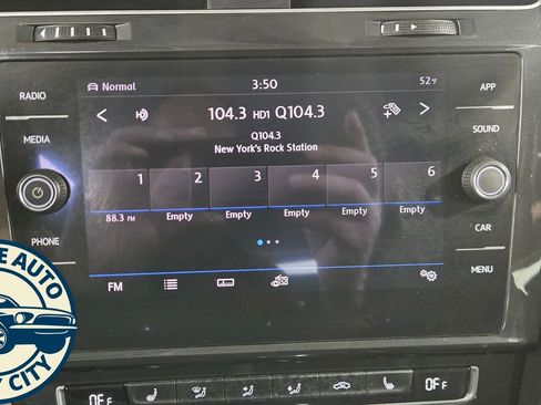 Used 2019 Volkswagen e-Golf SE w/ Driver Assistance Package image 15