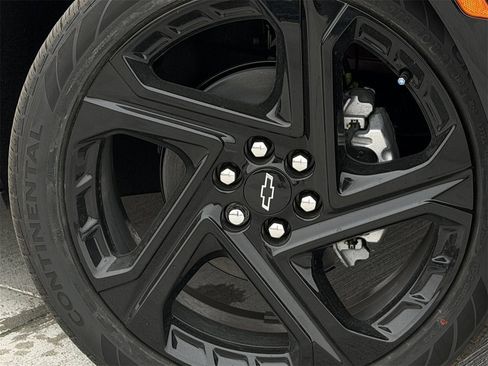 New 2026 Chevrolet Equinox EV RS image 9