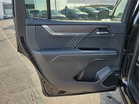 New 2026 GMC Acadia Denali image 14