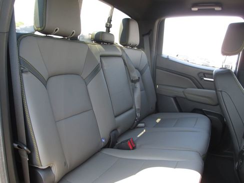 Used 2024 Chevrolet Colorado ZR2 w/ ZR2 Convenience Package III image 22