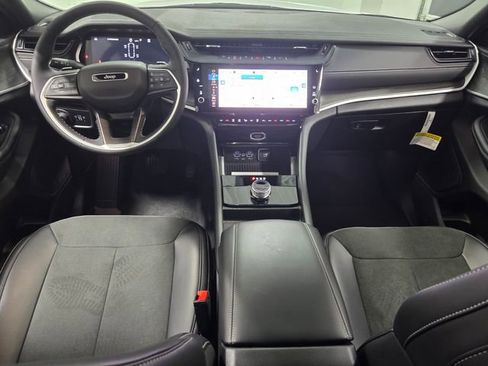 New 2026 Jeep Grand Cherokee L 2WD image 8