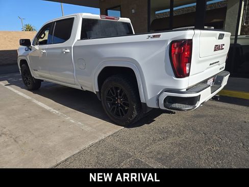Used 2022 GMC Sierra 1500 Elevation w/ X31 Off-Road Package AWD/4WD image 5