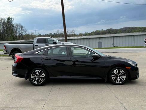 Used 2017 Honda Civic EX-T image 16