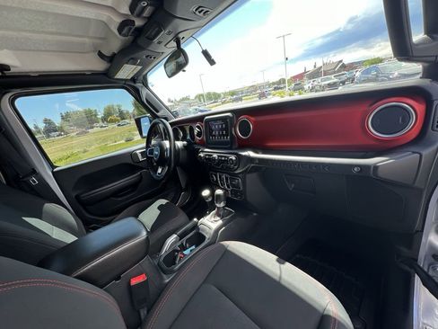 Used 2018 Jeep Wrangler Unlimited Rubicon image 28