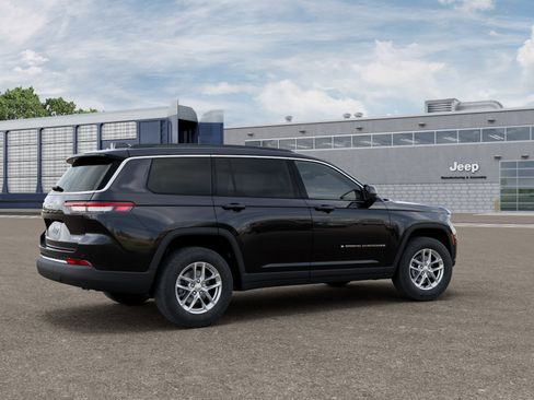 New 2026 Jeep Grand Cherokee L 4WD image 2