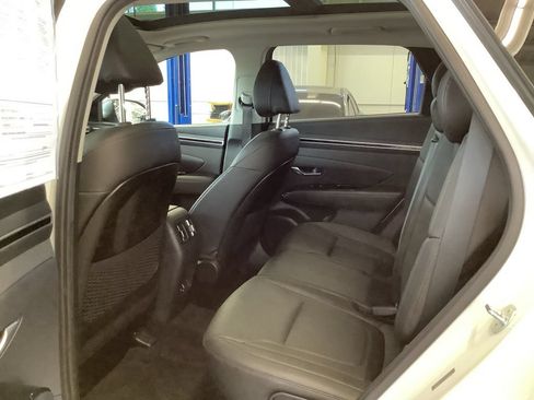 Certified 2023 Hyundai Tucson Limited AWD/4WD image 13
