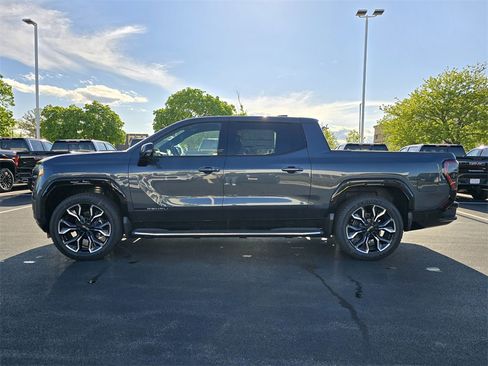 New 2025 GMC Sierra EV Denali image 5