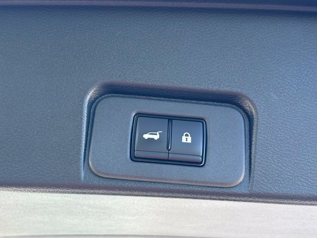Certified 2025 Nissan Rogue SV AWD/4WD image 17