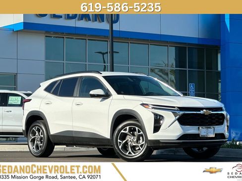 New 2026 Chevrolet Trax LT w/ Driver Confidence Package FWD image 1
