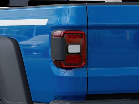 New 2026 Jeep Gladiator Rubicon w/ Whitecap Package AWD/4WD image 9