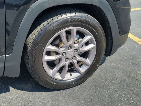 Used 2024 GMC Terrain SLT AWD/4WD image 6