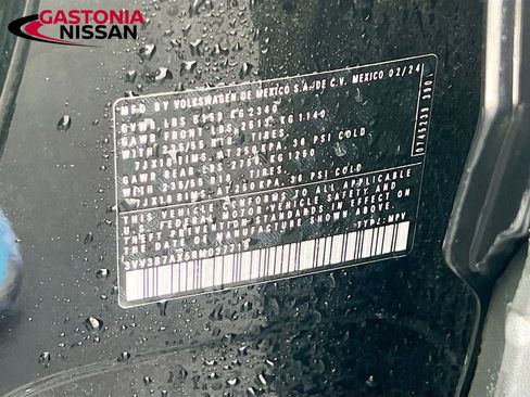 Used 2024 Volkswagen Tiguan SE image 41