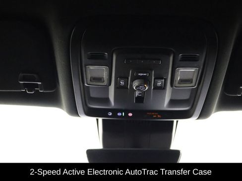 Used 2024 Chevrolet Tahoe Premier AWD/4WD image 24