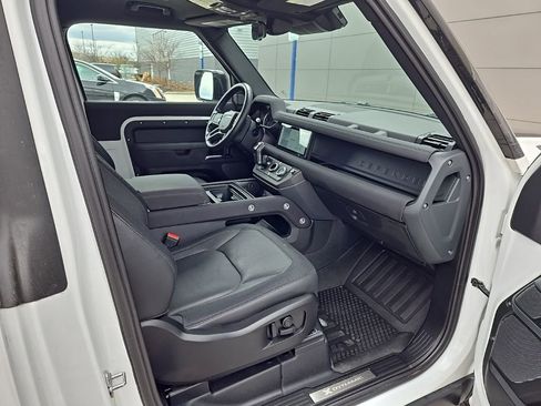 Certified 2023 Land Rover Defender 90 X-Dynamic SE image 20