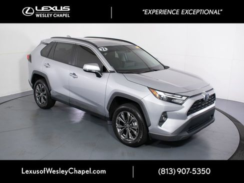 Used 2022 Toyota RAV4 XLE Premium AWD/4WD image 2