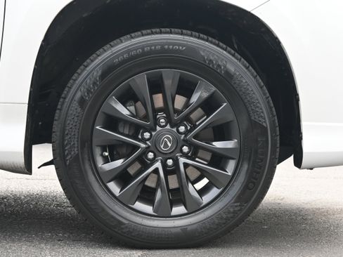 Used 2023 Lexus GX 460 Premium w/ Premium Plus Package image 23