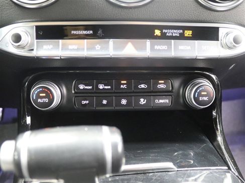 Used 2022 Kia Stinger GT-Line RWD image 40