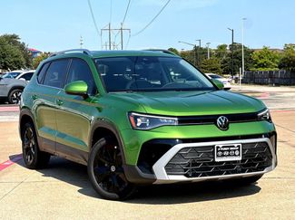 New 2025 Volkswagen Taos SE video 1