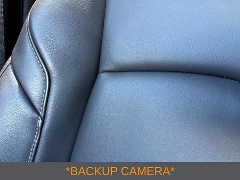 Used 2025 Cadillac XT4 Premium Luxury FWD image 6