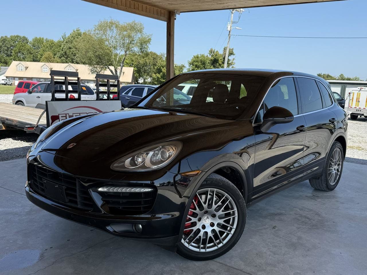 Used 2011 Porsche Cayenne Turbo AWD/4WD image 3
