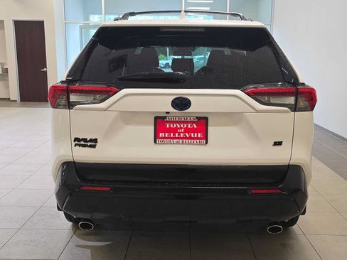 Certified 2022 Toyota RAV4 SE w/ Weather & Moonroof Package AWD/4WD image 5