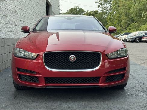 Used 2018 Jaguar XE Premium AWD/4WD image 11