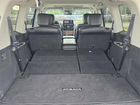 Used 2024 Nissan Armada SL w/ Captain's Chairs Package RWD image 11