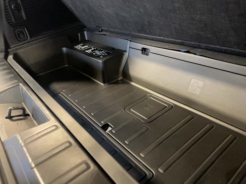 Used 2024 Subaru Ascent Premium w/ Convenience Package AWD/4WD image 22