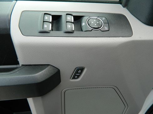 Used 2019 Ford F350 XL w/ Power Equipment Group AWD/4WD image 20
