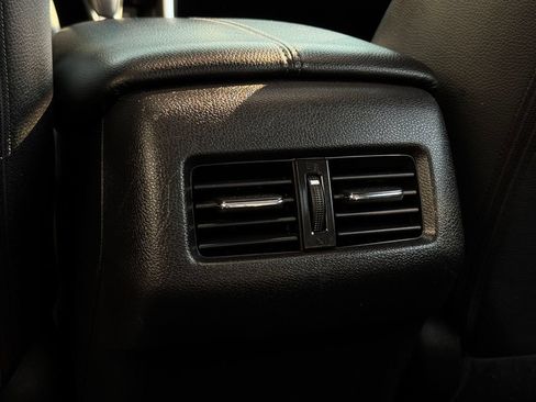Used 2016 Honda Accord Touring image 25