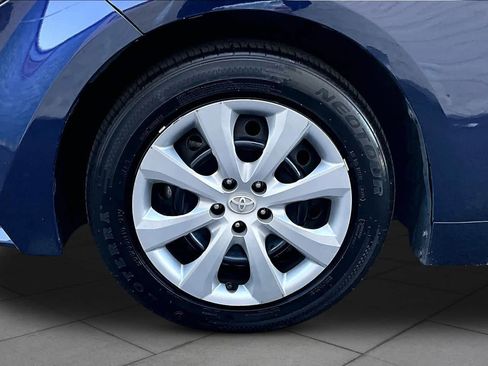 Certified 2021 Toyota Corolla LE image 11