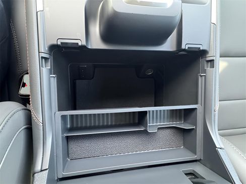 New 2025 Ford Expedition Max Active image 27