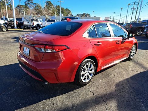 Certified 2021 Toyota Corolla LE image 7